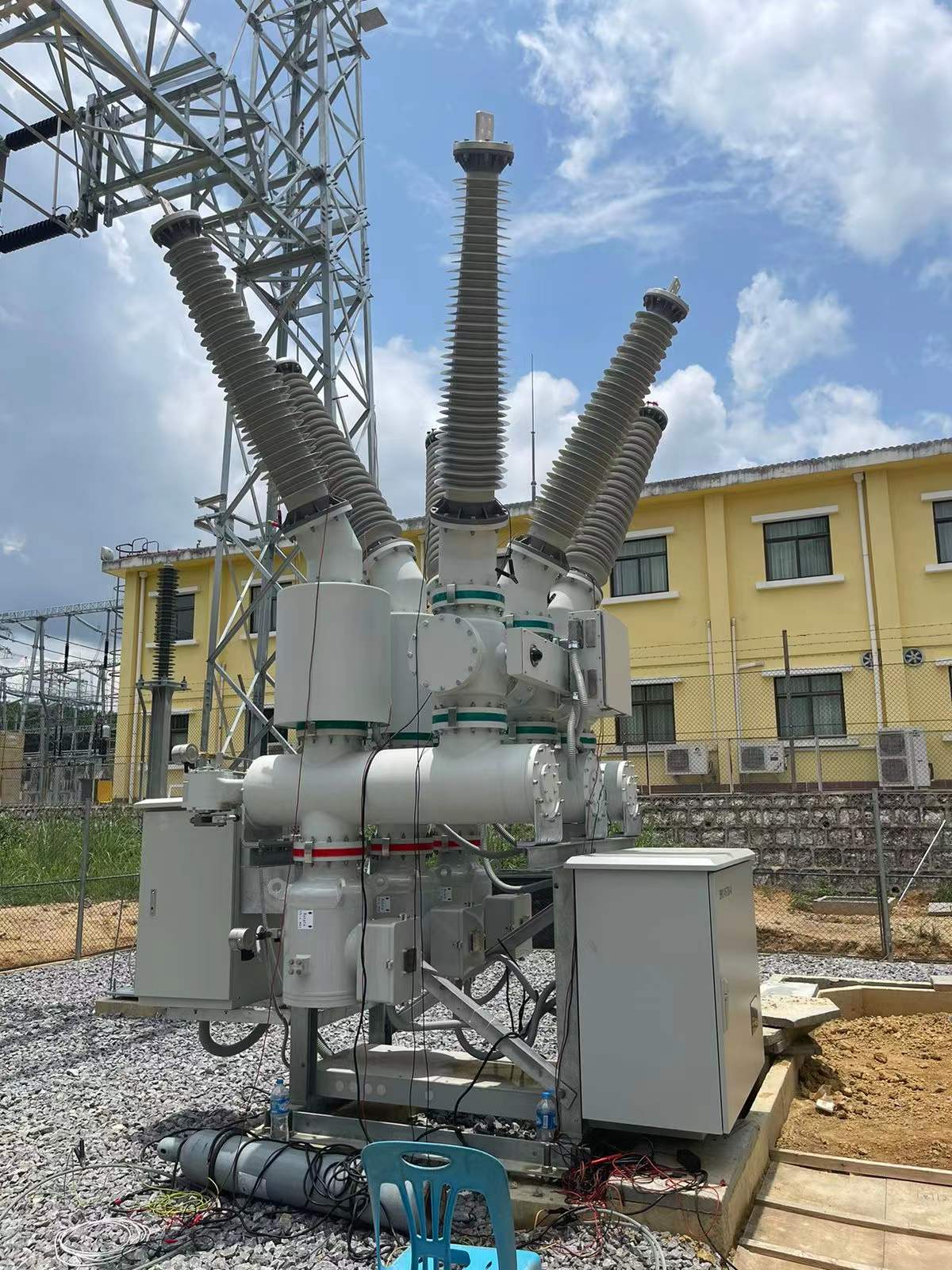 老挝145kV HGIS设备现场
