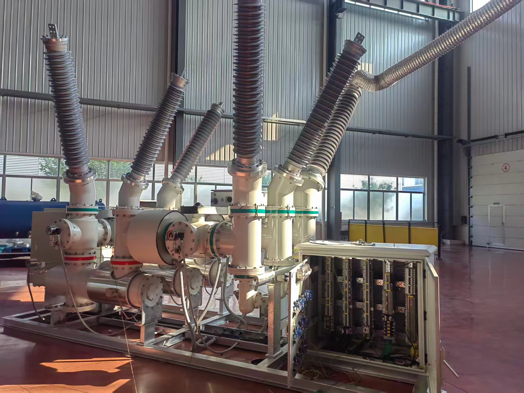 145kV HGIS 3P enclosed