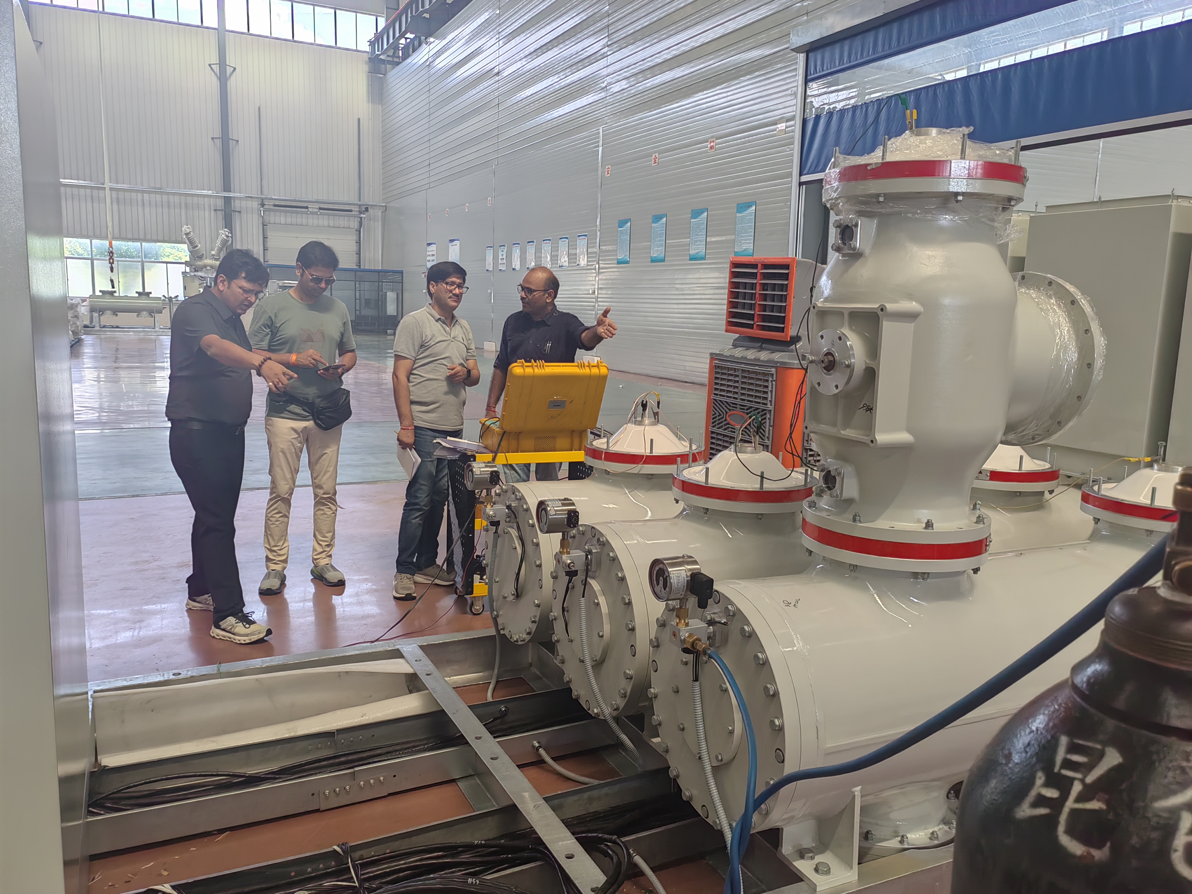 Customer visit at JDEC factory